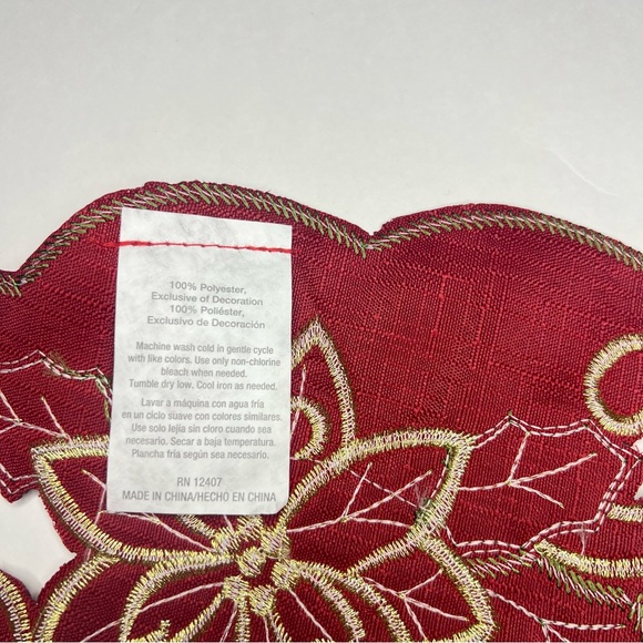 Christmas-themed, round, 4 embroidered placemats - Picture 3 of 6